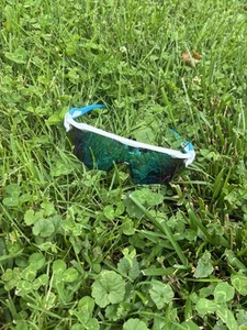 Oakley Sunglasses. Blue Purple Tint. Og Price $250 Asking $230. Close To New!! - Picture 1 of 3