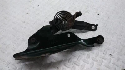 Шарнир капота водителя подходит для 00-06 SUBURBAN 1500 15705111 - Изображение 1 из 4