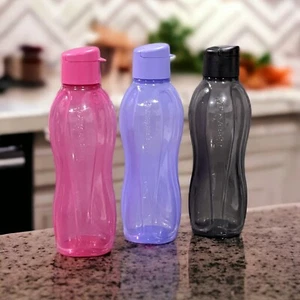 Botella de agua ecológica Tupperware 3 con sello abatible 25 oz nueva - Imagen 1 de 2
