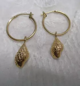 Estate Jewelry ~ Orecchini a cerchio in oro giallo 14 carati 3/4" con accento CONCHIGLIA ~ 3,3 g - Foto 1 di 10