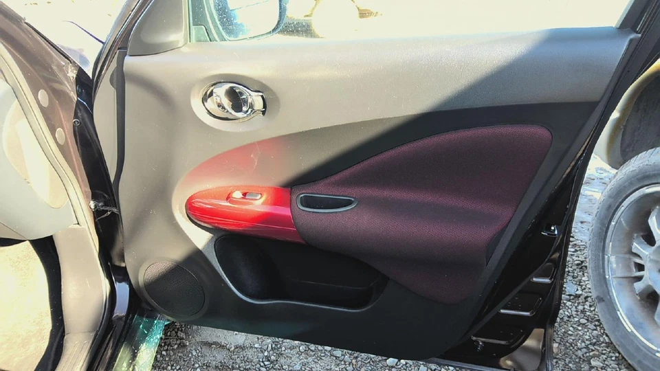 15 NISSAN JUKE Right passenger sideblack/red=r Front Door Trim Panel - Image 1 of 1