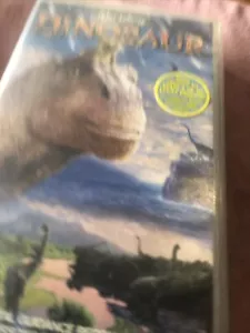 USED/VGC DINOSAUR - WALT DISNEY - VHS - - Picture 1 of 2