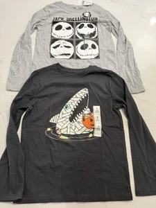 2x Boys Long Sleeved Halloween Theme Shirts Jack Skeleton / Candy Shark Size M - Picture 1 of 10