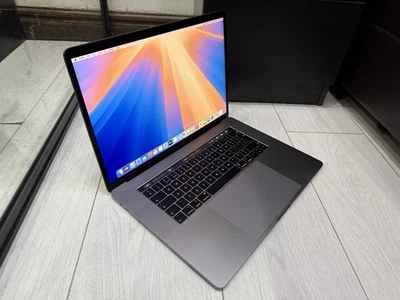 Apple MacBook Pro Retina 15.4” 2018 512GB SSD 16GB Ram 2.6GHz 6-Core i7 Pro 560X - Image 1 of 4