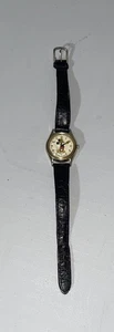 VTG DISNEY MICKEY MOUSE WATCH - Works! - Picture 1 of 6