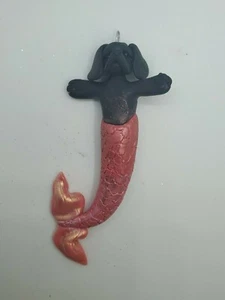 NEGRO LABORATORIO SIRENA Adorno de Navidad Hecho a Mano COLGADOR DE VENTANA Espejo Trasera - Imagen 1 de 2