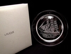 Coffret Lalique Paris France - Assiette Bateau Voilier - Picture 1 of 8