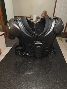 Xenith Varsity Velocity 2 Junior Football Shoulder Pads Large 18"-20” Clean Nice - Picture 1 of 19