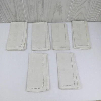 De Colección Juego de 6 Servilletas de Tela Diseño Floral Mezcla Algodón Beige 14 Pulgadas x 14 Pulgadas Foto 1 de 4