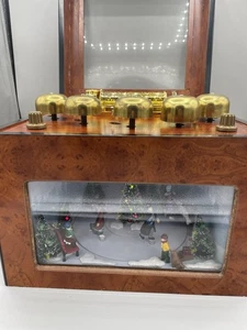 RARE Mr. Christmas Gold Label Animated Concertina with 50 carols, and classics - Picture 1 of 17