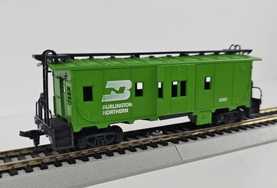 HO AHM/Lima Burlington Northern Bay Window Caboose #10500 - Image 1 of 4