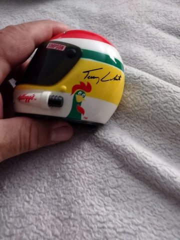 Simpson Mini Helmet Signature Edition - Terry Labonte Cover