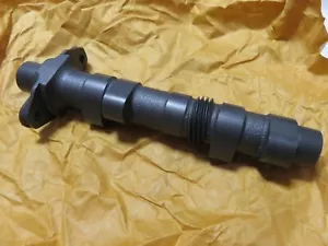 New Honda Camshaft XL 600 r XR 500 r 1983-1987 14100-MG2-020 - Picture 1 of 9