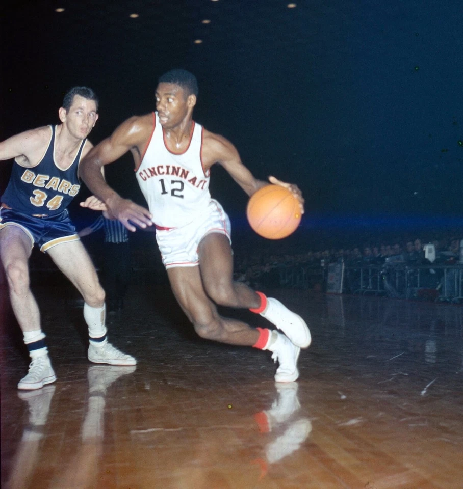 Oscar Robertson 1958 Cincinnati Bearcats Basketball 120MM Photo Color Negative  - Image 1 of 1