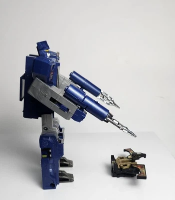 Vintage 1984 Transformers G1 Soundwave - Deck Opens + Buzzsaw  - Image 1 of 4