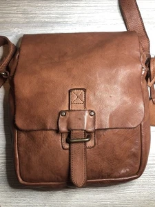 Harbour 2nd Marlies Charming Cognac Braun Crossbody Distressed Tasche Neu mit Etikett - Bild 1 von 11