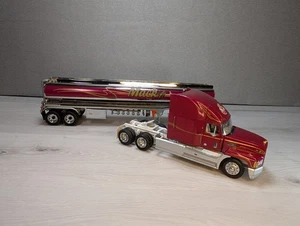 Mack Truck 1/32 scale Franklin Mint American Eagle Chrome Tanker Die Cast 24" L - Picture 1 of 24