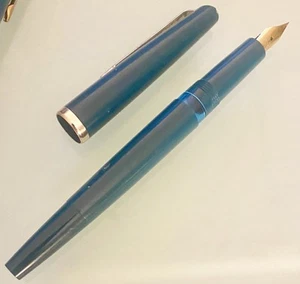 PENNA STILOGRAFICA VINTAGE TEDESCA KREUZER PISTONE SOTTOVUOTO, PENNINO PLACCATO ORO 14k, inutilizzata c1950 - Foto 1 di 6