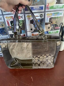 Defekt, innen fleckig - Coach 8F69 braun gold Patchwork E/W Beuteltasche Handtasche - Bild 1 von 9