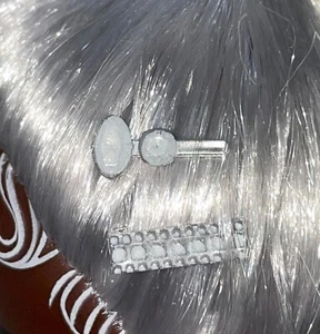 Rainbow High Vision Divas Ayesha Sterling Replacement Silver Barrette Hair Clips - Picture 1 of 5