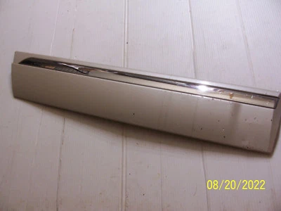 99 Continental Marfil Puerta Trasera Derecha Moldura Panel Fabricante Original Usado Mal Cromo 1998 Foto 1 de 4