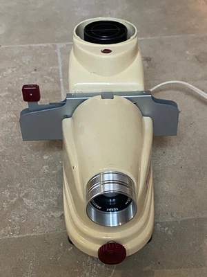 PROJECTEUR KODAK SENIOR 1 A DANS SA BOITE PROCHE DU NEUF  220 V - Photo 1/4