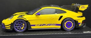 Porsche 911 GT3 RS Manthey Racing gelb 1/18 - 18061-9 VIP MODELS - Bild 1 von 2