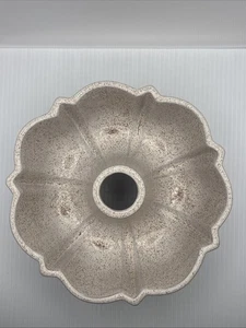 Vintage gesprenkeltes Steinzeug Bündel Kuchenform 8" Rohrform - rustikales Geschirr - Bild 1 von 5