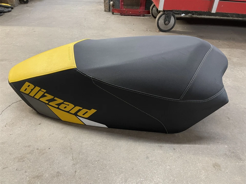 Asiento OEM Ski-Doo MXZ Blizzard 800 XS Renegade 1200 600 TNT 13 14 15 16 17 18 Foto 1 de 4