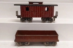 Lionel Assorted Standard Gauge Vintage Freight Cars: 117 & 112 [2] - Picture 1 of 4