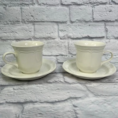 Juego de 2 tazas y platillos de campo francés Mikasa blanco F9000 Foto 1 de 3