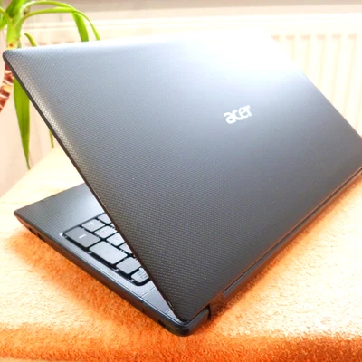 Acer 5742 CineCrystal 15 Zoll l 1TB HDD SSD Windows 11 l 8GB RAM NEU HDMI EXTRAS - Bild 1 von 4