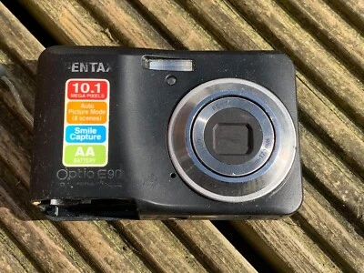 Pentax Optio E90 Digital Camera Black ( FOR PARTS NOT WORKING ) - Image 1 of 4