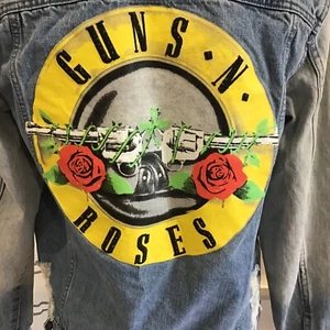 GUNS N ROSES Band Womens Size SM Distressed Denim Jacket w/Faux Fur Trim Collar - Bild 1 von 15
