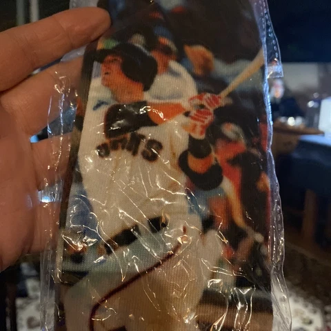 NEW SAN FRANCISCO GIANTS AUTHENTIC BUSTER POSEY SOCKS STADIUM GIVEAWAY !! NICE Cover