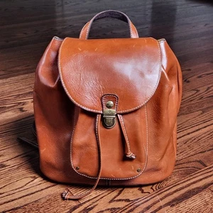 NEU Patricia Nash braun Leder großer Rucksack gefüttert mehrere Fächer - Bild 1 von 22