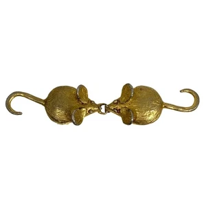 Hebilla de cinturón vintage Mimi Di Niscemi Kissing Mouse 1972 tono dorado 7" de largo - Imagen 1 de 8