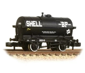 373-656 Graham Farish N Gauge 14T Tank Wagon 'Shell BP' Black - Picture 1 of 1
