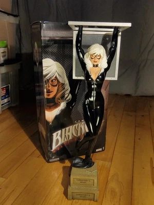 SIDESHOW COLLECTIBLES BLACK CAT FELICIA HARDY COMICQUETTE Ltd Edition #0158/1100 - Image 1 of 2