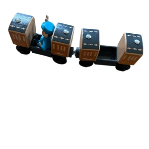 Thomas And Friends Thomas The Train Annie & Clarabel Wood Train Cars 2012 - Imagen 1 de 7