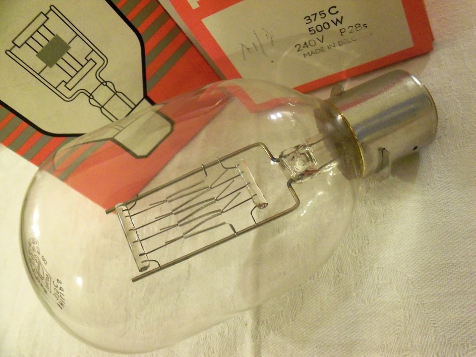 ATLAS MAZDA PHILIPS, GE, SYLVANIA Lampada lampadina proiettore A1/8 240V 500W 375C J7 P28' S ..... 15 fx