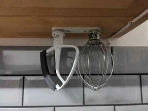 Soporte de accesorio doble KitchenAid - Soporte de montaje en pared para herramientas mezcladoras - Imagen 1 de 2