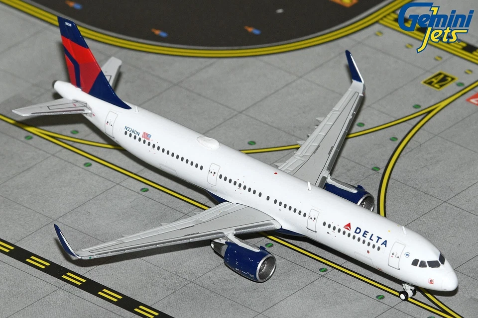 Delta Airbus A321 N328DN GeminiJets GJDAL2095 Scale 1:400 - Image 1 of 1