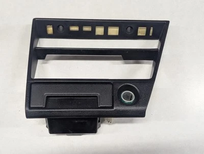 Nissan 300Zx Z31 1984-1987 radio y bisel de aire acondicionado con cenicero  Foto 1 de 4