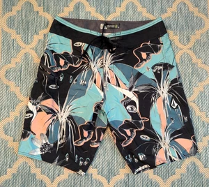Volcom Mod Tech Swim Trunks Shorts Mens 32 Turquoise Floral Beach Tropical - Picture 1 of 4