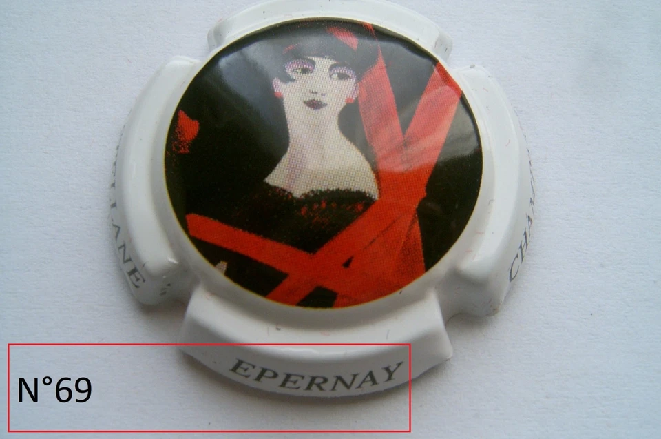 Capsule Champagne...PEU COMMUN, DE CASTELLANE  ... en l'état,  BIEN VOIR PHOTO. - Photo 1/1