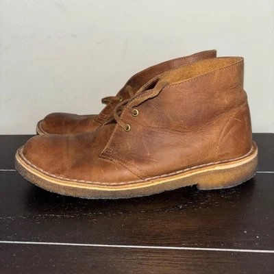 Bota Clarks Originals Desert | Mujer 7.5 EE. UU. | Bota al tobillo de cuero marrón con cordones Foto 1 de 4