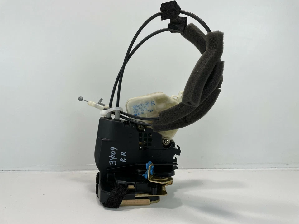 Actuador de pestillo de cerradura de puerta lateral derecha trasera Infiniti G35 2003-2004 OEM, 80552AL500 Foto 1 de 4
