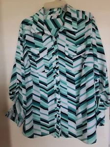 Notations Damen 2x schwarz grün & weiß bunte Bluse Knopfleiste  - Bild 1 von 4