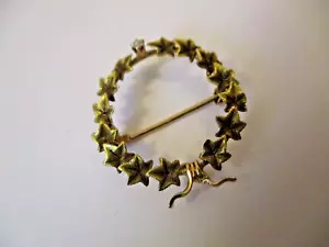 Antique Vintage 14K Gold Brooch Pin Handmade Ivy Leaf Wreath Mounted Diamond - Picture 1 of 9
